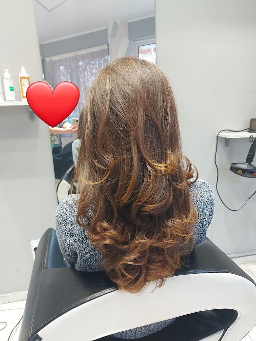 Fashion Studio Glamour І Фризьорски салон І Маникюр І Гел лак І Ноктопластика І Терапия и хидратация на косата | Веган бои