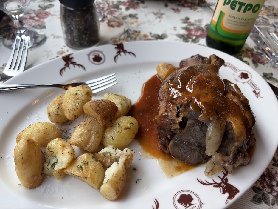 Restaurant "Staria Chinar"