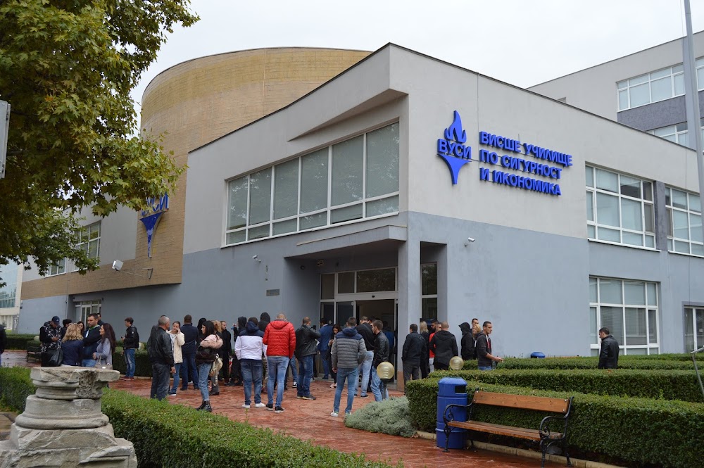 HIGHER SCHOOL OF SECURITY AND ECONOMICS