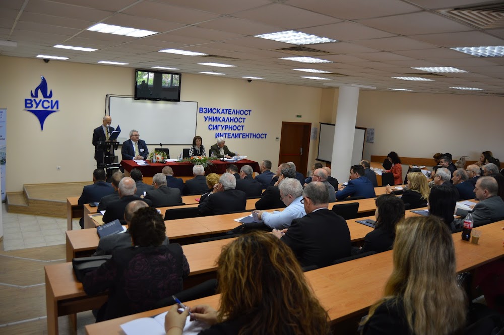 HIGHER SCHOOL OF SECURITY AND ECONOMICS