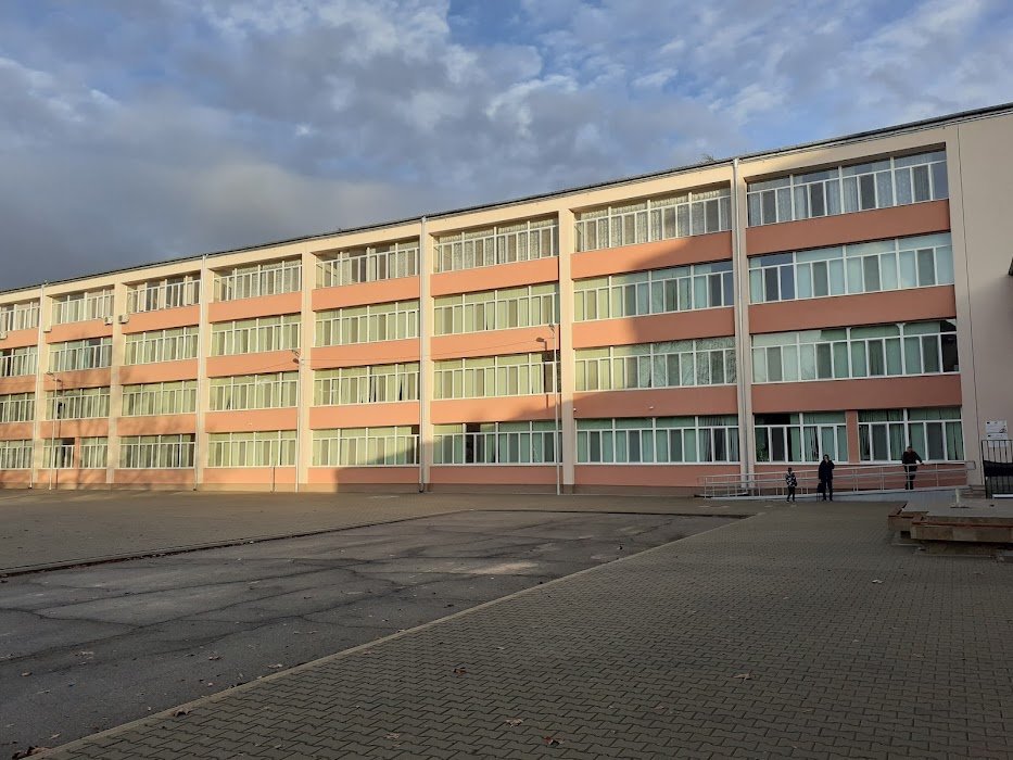 IX Elementary School „Veselin Hanchev“
