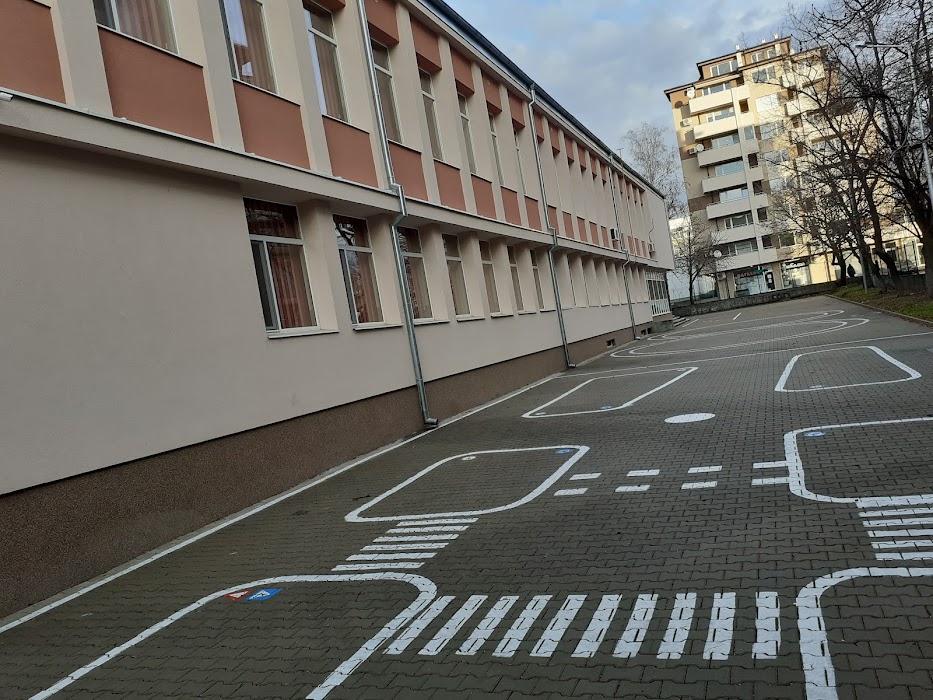 IX Elementary School „Veselin Hanchev“