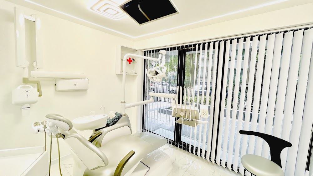 Dentist