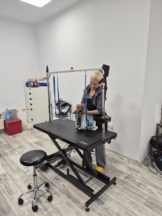 HAPPY PET SPA & GROOMING