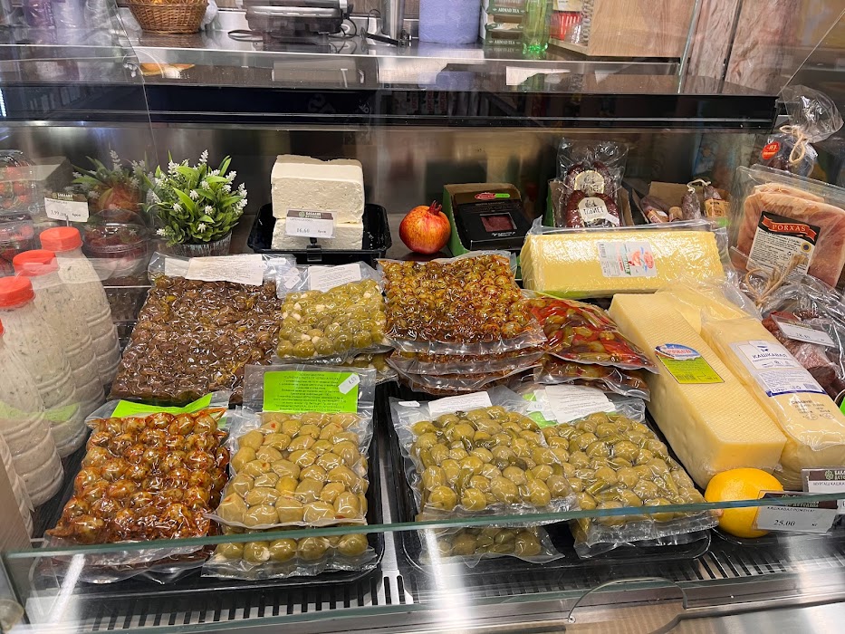 Detelina Grocery Store
