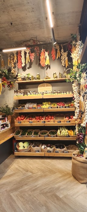 Плодове и зеленчуци VITAMIN BOUTIQUE