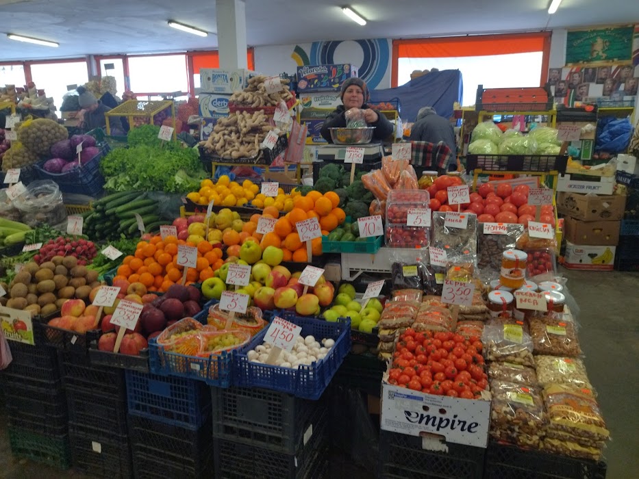 Четвъртък пазар (Thursday Market - farmers market)
