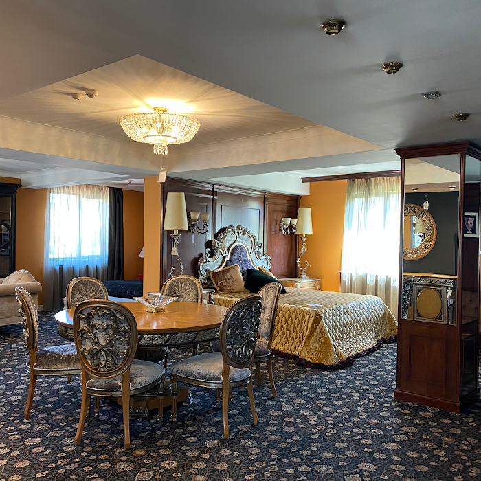 STOL Bulgaria - Луксозни италиански мебели, кухни, осветление и аксесоари