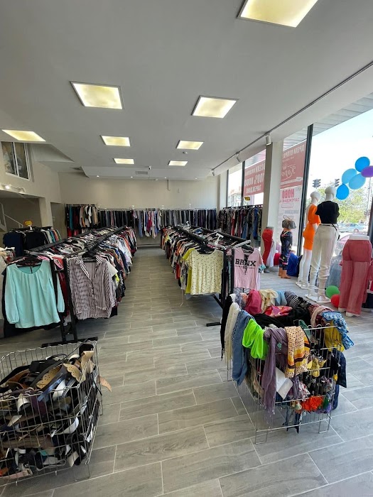 Boutique shop "QUEEN"