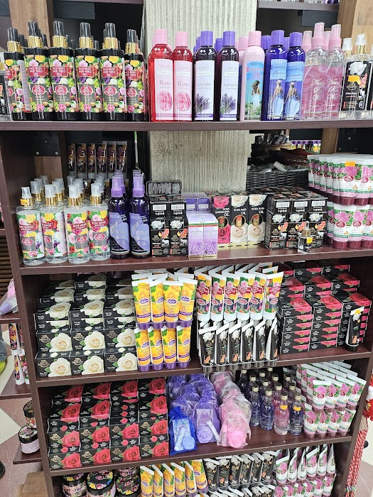 Mariana Cosmetics Souvenir Shop
