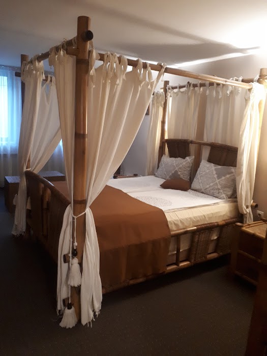 Hotel "4 ZONA"