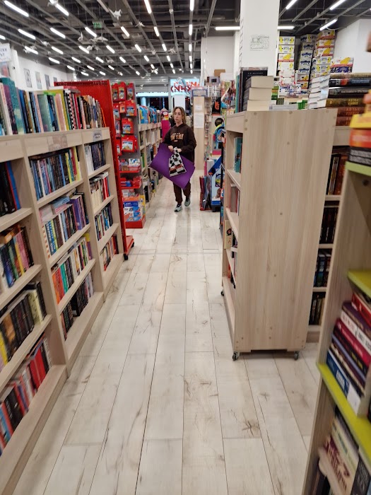 КНИЖАРНИЦА СИЕЛА - Бургас