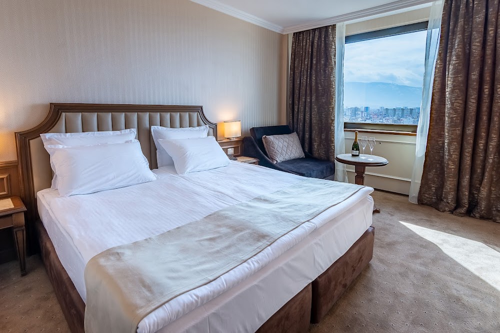 Astoria Grand Hotel