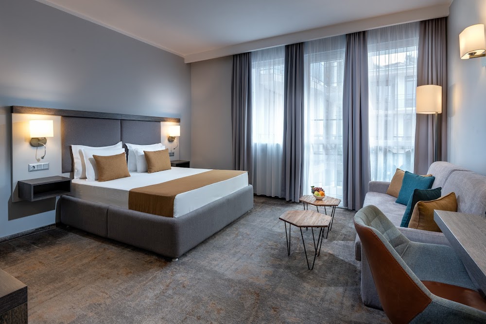 Best Western PLUS Premium Inn