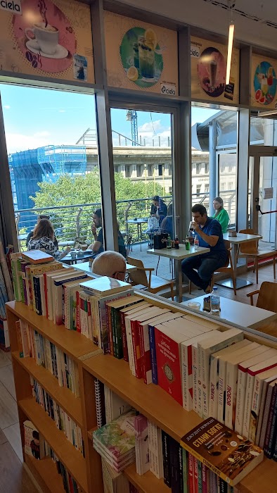 КНИЖАРНИЦА СИЕЛА - Mall of Sofia