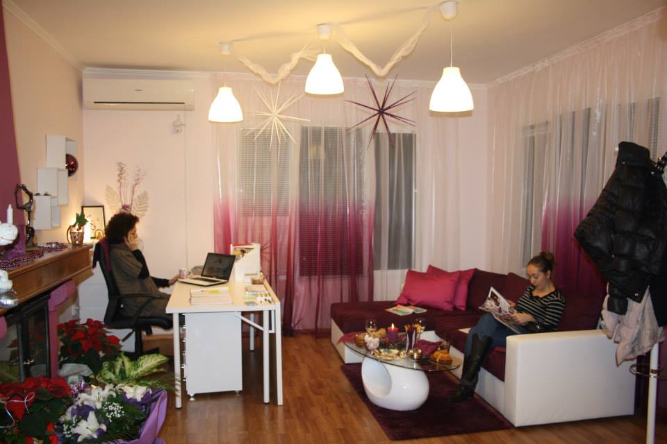 Къща за красота "Evita Beauty House"| Козметични Услуги | Козметик | Маникюр