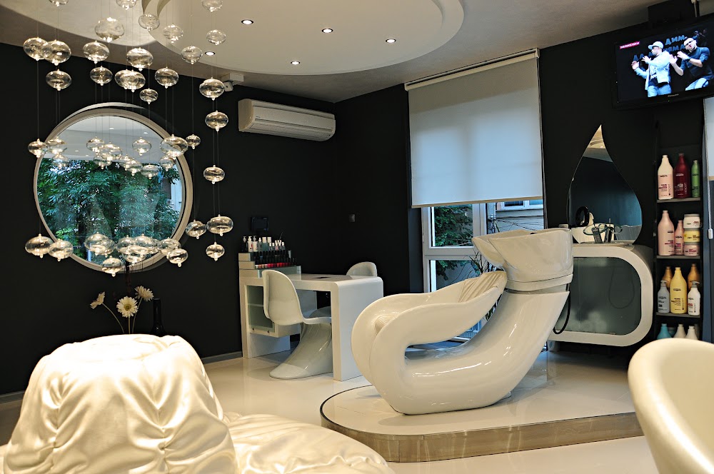 LM Beauty Studio 2 (Beauty Studio LM 2)