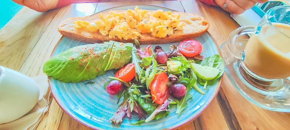 Izzy's Coffee and Brunch