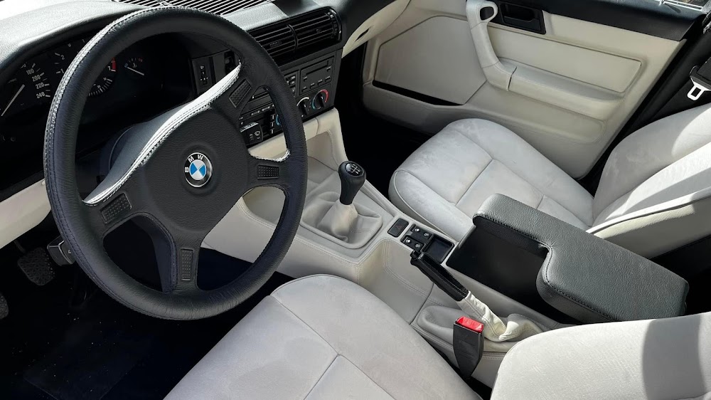 Тапицерско студио HPS Upholstery
