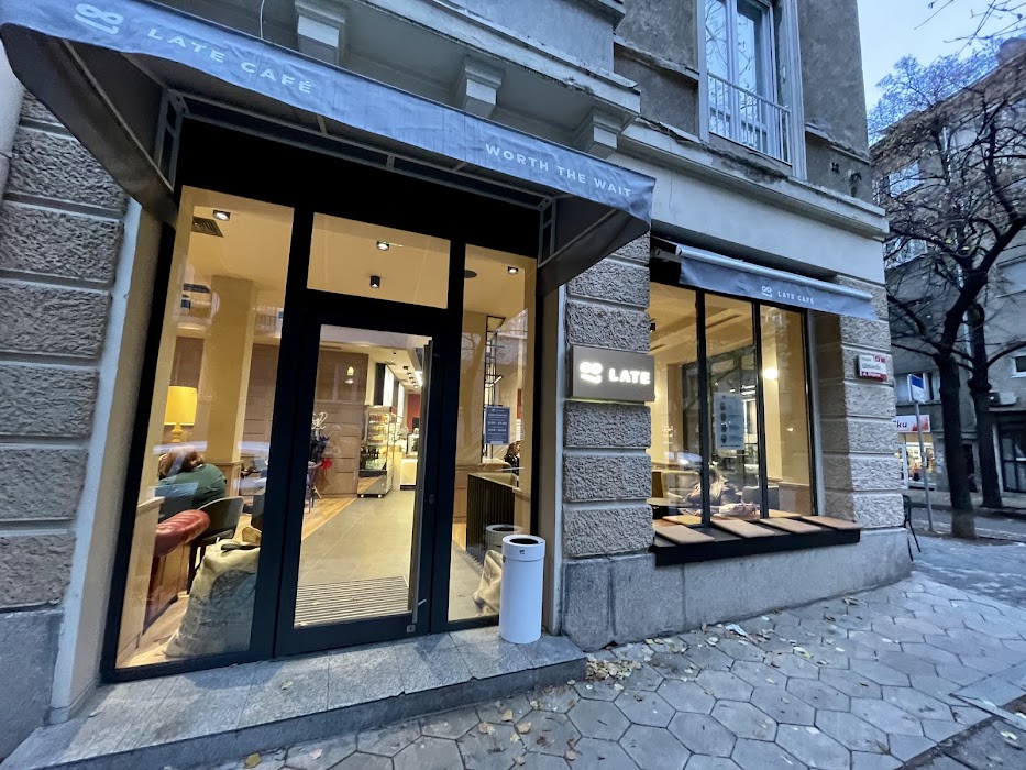 LATE Café & Roastery