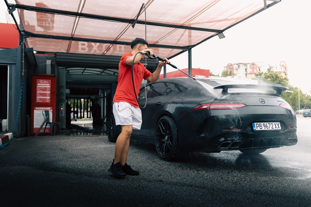 АВТОМИВКА И КОЗМЕТИЧЕН ЦЕНТЪР SPEED WASH
