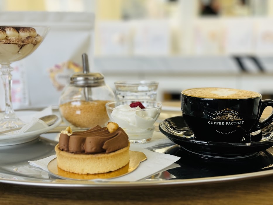 The RITZ Specialty Coffee - Спешълти кафе, Аперитив и Сладки