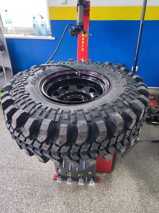 Център гуми Пит Стоп/ Tyres Pit Stop