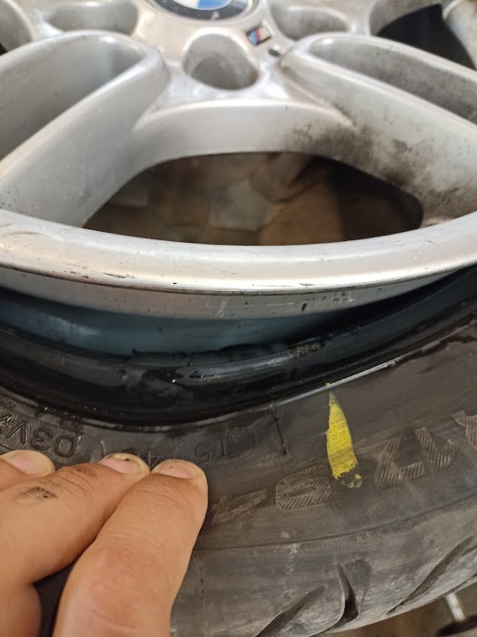 Tire service