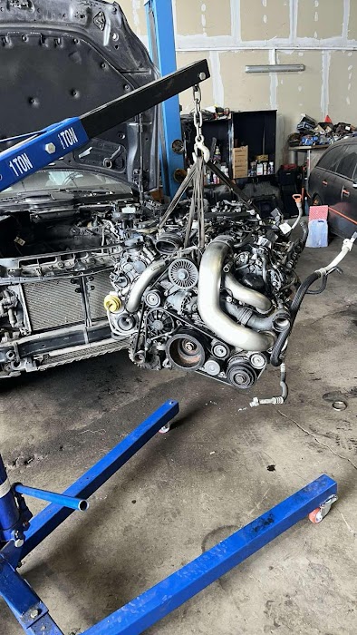 Автосервиз и Пътна помощ "Пчелин Моторспорт" ЕООД