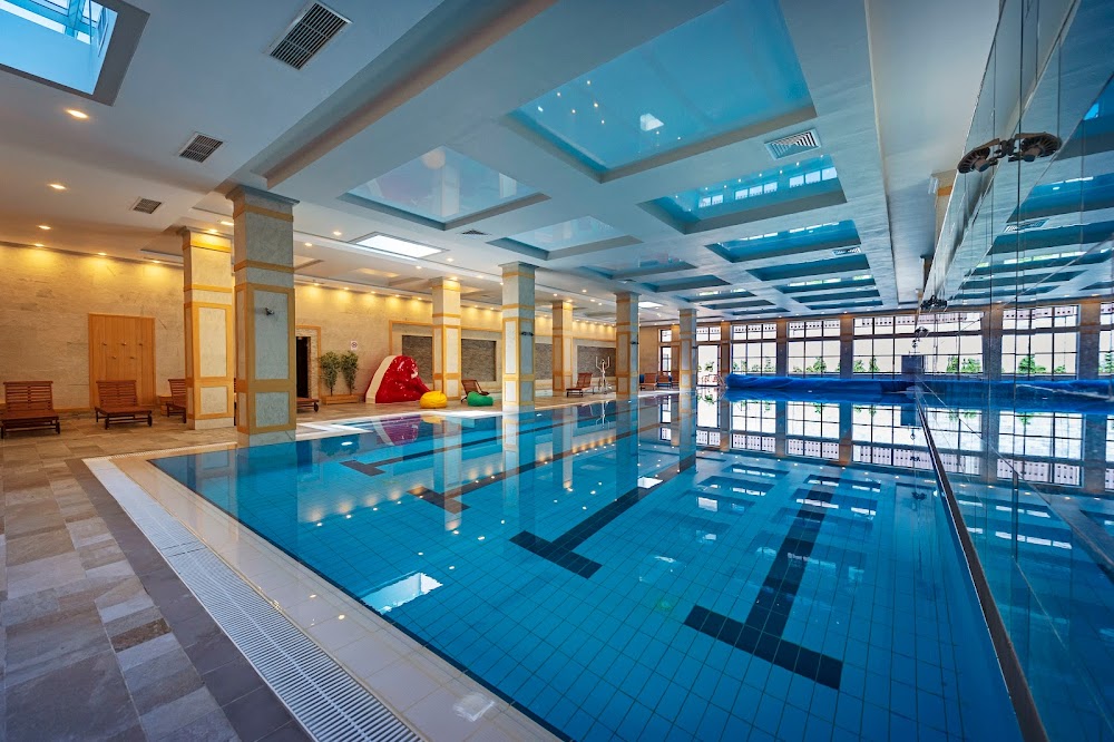7 POOLS Hotel and SPA