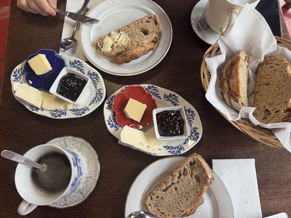 The French Guy Café-Microbakery